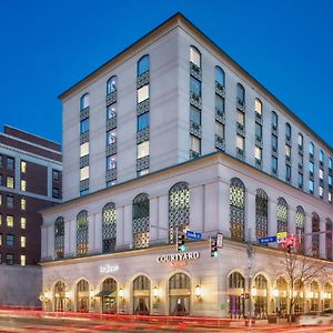 Courtyard By Marriott Stamford Downtown